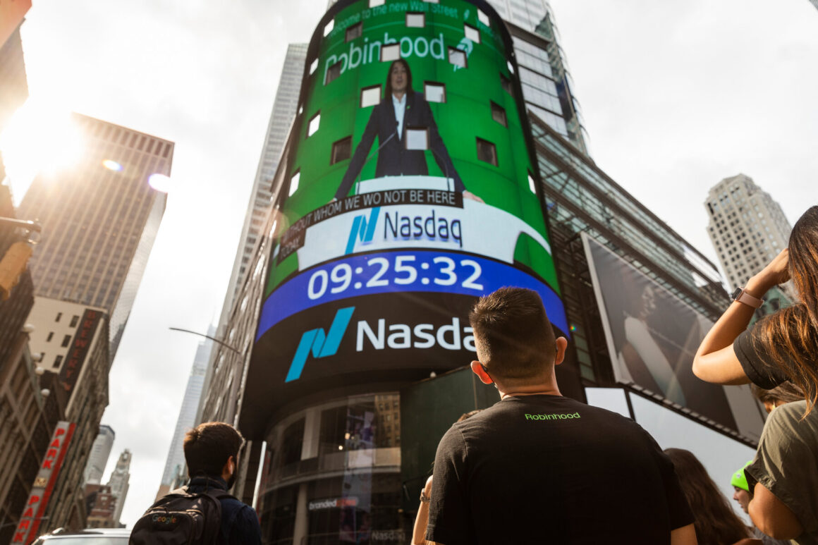 Robinhood I.P.O.: Shares Fall 8.4%