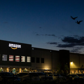 people-are-now-spending-more-money-at-amazon-than-at-walmart People Are Now Spending More Money at Amazon Than at Walmart