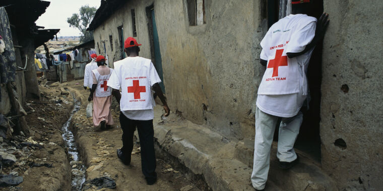 red-cross-implores-hackers-not-to-leak-data-for-515k-highly-vulnerable-people Red Cross implores hackers not to leak data for 515k “highly vulnerable people”