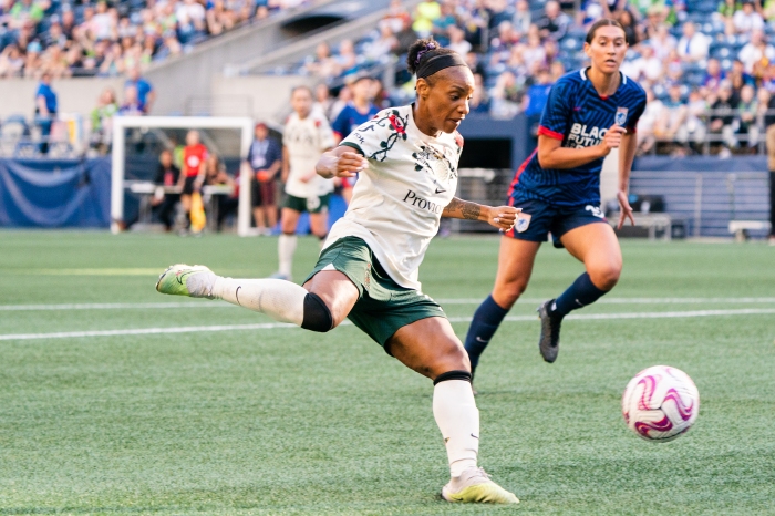 Crystal Dunn is playing with freedom — and fury Crystal Dunn is playing with freedom — and fury