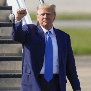 BREAKING: Trump indicted, again, this time for January 6 BREAKING: Trump indicted, again, this time for January 6