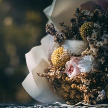 Men should know: Why flowers are important in a woman’s life.
