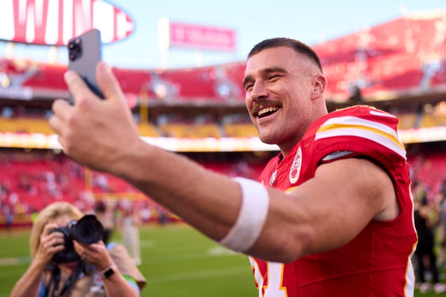 Travis Kelce is running away with Sportsman of the Year Travis Kelce is running away with Sportsman of the Year