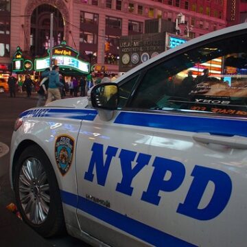 Heroic NYPD Officer Talks Suicidal Man Off Bridge Heroic NYPD Officer Talks Suicidal Man Off Bridge