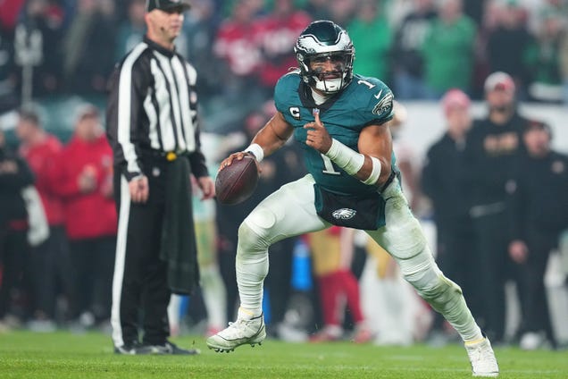 David Carr's take on Jalen Hurts was good, until it was terrible David Carr’s take on Jalen Hurts was good, until it was terrible