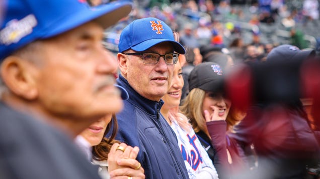 The New York Mets can, and should fall back on their billionaire owner The New York Mets can, and should fall back on their billionaire owner