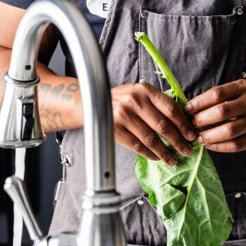 How to Cut Collard Greens How to Cut Collard Greens