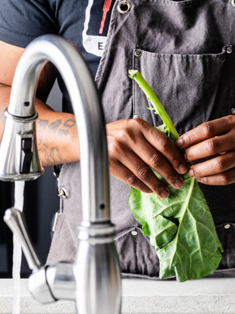 How to Cut Collard Greens How to Cut Collard Greens