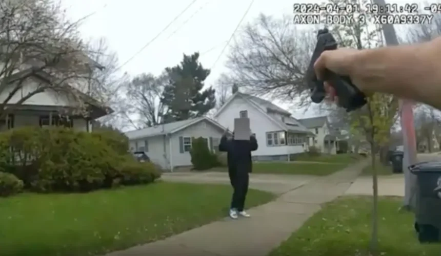 ‘It’s Fake! It’s Fake!’: Video Shows Cop Shoot Black Ohio Teen Holding Toy Gun; Family Likens Case to That of Tamir Rice ‘It’s Fake! It’s Fake!’: Video Shows Cop Shoot Black Ohio Teen Holding Toy Gun; Family Likens Case to That of Tamir Rice