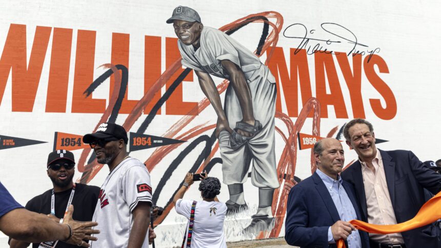 Willie Mays celebrated at Oracle Park in San Francisco