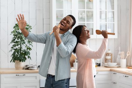 Can your sense of humor predict a breakup? Can your sense of humor predict a breakup?