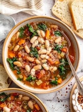 White Bean and Kale Soup (Made in the Slow Cooker!) White Bean and Kale Soup (Made in the Slow Cooker!)