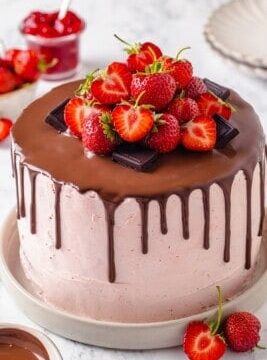 Decadent Chocolate Strawberry Cake Decadent Chocolate Strawberry Cake