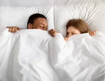 5 signs your partner is still craving you 5 signs your partner is still craving you