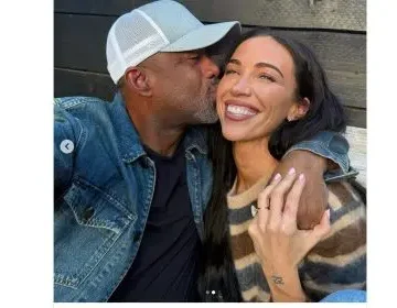 Darius Rucker finds perfect love again with new fiancée Darius Rucker finds perfect love again with new fiancée