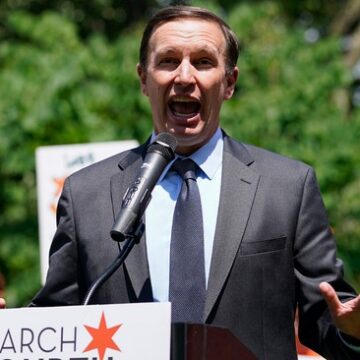 Here’s Chris Murphy vs. Chris Murphy on Presidential Fitness (Hey, This Guy MIGHT Be a Shameless Liar)