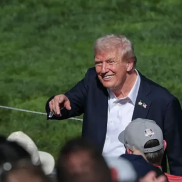 ‘Look at Her’: Trump Jerks Golf Cart to a Stop for Eager Fan, Nearly Sending His Grandson Airborne — Then Cameras Zoom In and Catch a Chilling Detail ‘Look at Her’: Trump Jerks Golf Cart to a Stop for Eager Fan, Nearly Sending His Grandson Airborne — Then Cameras Zoom In and Catch a Chilling Detail