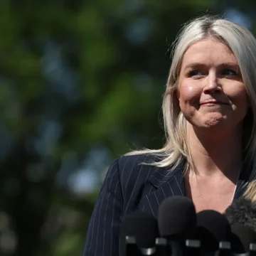 ‘How’s She Going to Sleep’: No One Expected Iran to Respond to Karoline Leavitt’s Baby Photos — But the Question It Asked Her to Consider While Kissing Her Baby Is Leaving People Speechless
