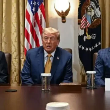 ‘The Real Truth’: Trump Tried to Flex with Savage Post Until the Internet Fired Back with a Brutal Meme That Dragged Rubio and Hegseth Down with Him ‘The Real Truth’: Trump Tried to Flex with Savage Post Until the Internet Fired Back with a Brutal Meme That Dragged Rubio and Hegseth Down with Him