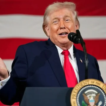 ‘This Boy Is All of Us’: Trump Goes Off the Rails in Front of Schoolchildren, Spiraling with Insane Rant As Folks Zoom In on One Kid’s Expression ‘This Boy Is All of Us’: Trump Goes Off the Rails in Front of Schoolchildren, Spiraling with Insane Rant As Folks Zoom In on One Kid’s Expression