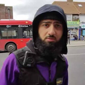 ‘I’ll Rip Your Teeth Out’: Muslim ‘Civil Enforcement Officers’ Fired After Threatening Brit ‘I’ll Rip Your Teeth Out’: Muslim ‘Civil Enforcement Officers’ Fired After Threatening Brit