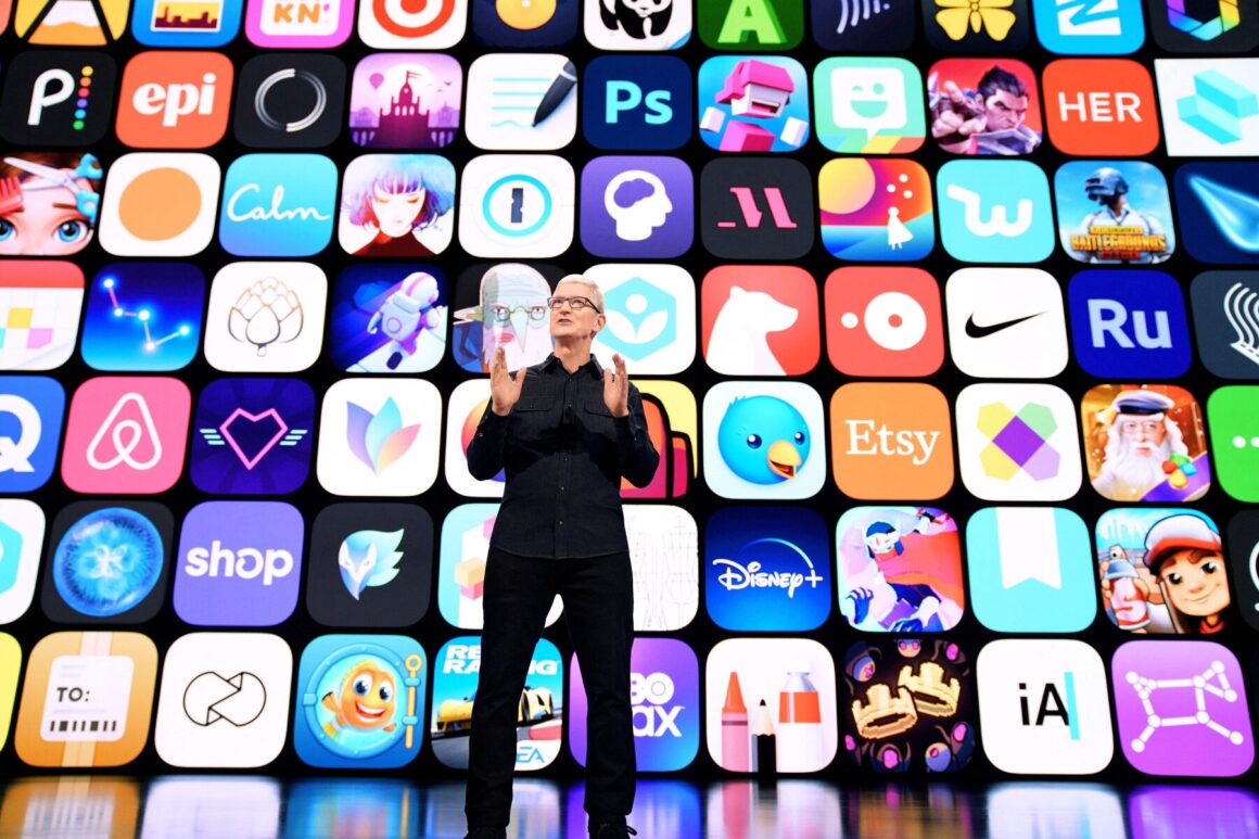 Apple Gives Ground in a Strategic Retreat From Strict App Store Rules