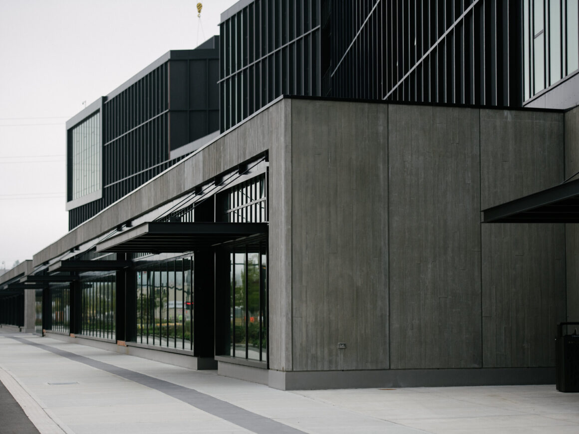 As Big Tech Grows in the Pandemic, Seattle Grows With It