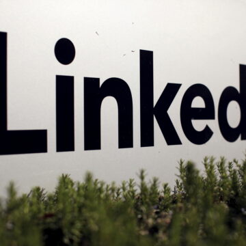 LinkedIn to End Service in China, Citing ‘Challenging’ Environment