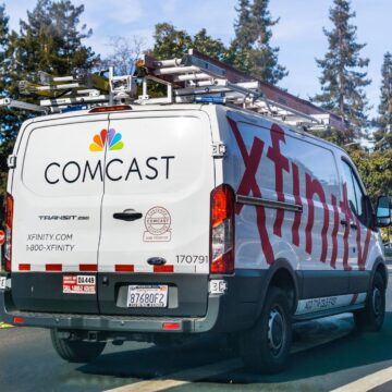 Comcast admits “widespread” outage as tens of thousands of users report problems