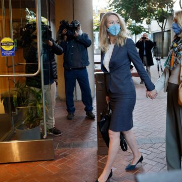 Elizabeth Holmes Trial Exposes Investors’ Lack of Due Diligence