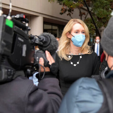 Elizabeth Holmes Trial: Jurors Deliberate for a Third Day