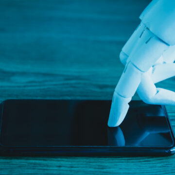 Google Play app with 500,000 downloads sent user contacts to Russian server