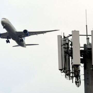 F.A.A. Says It Has Reached a Deal Over 5G Service at Airports