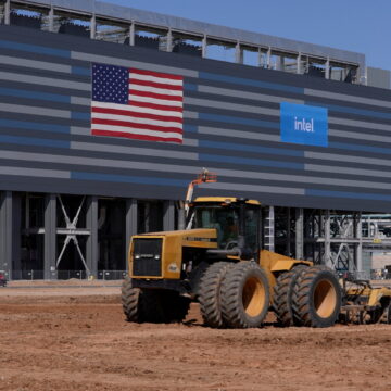 Intel to Invest at Least $20 Billion in New Chip Factories in Ohio