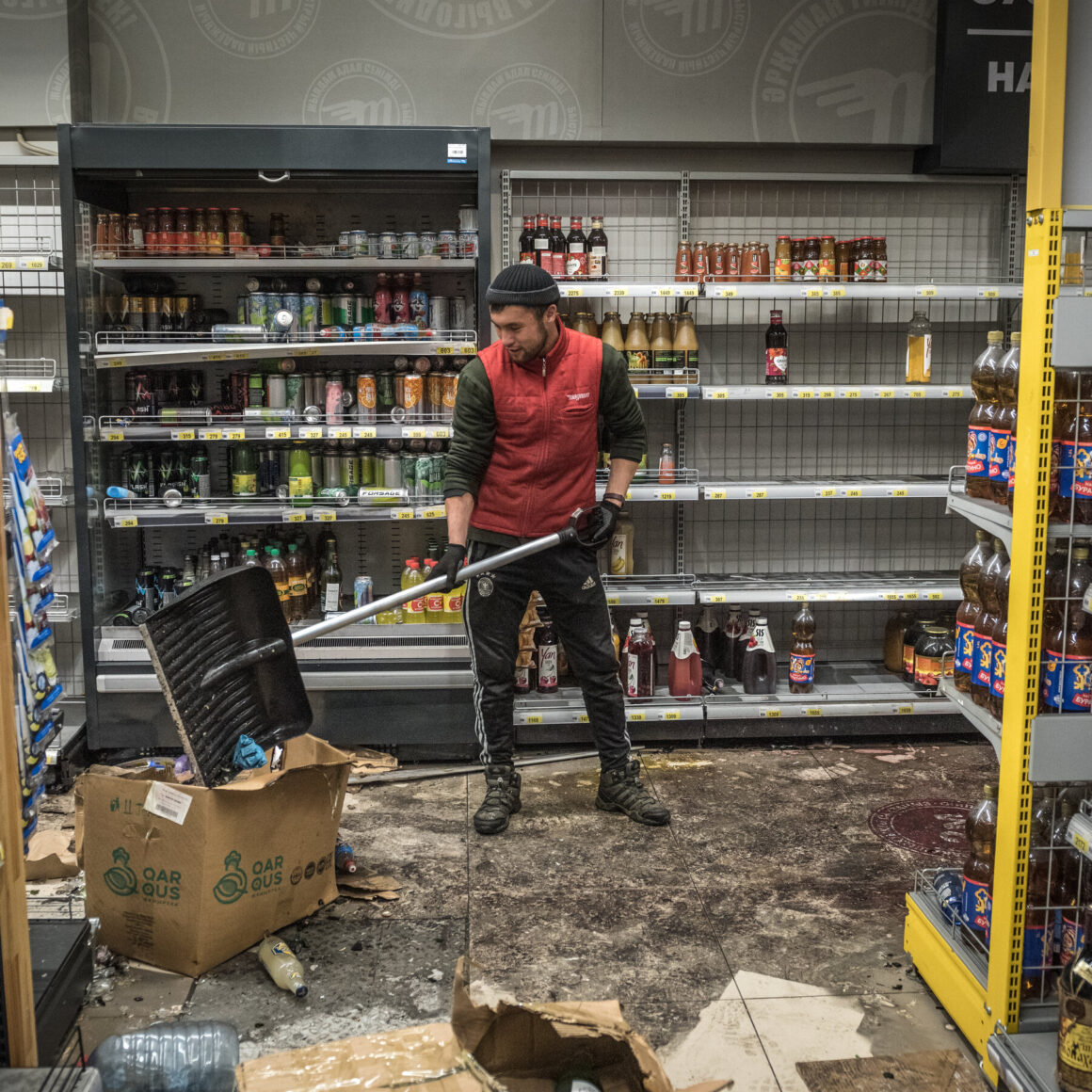 Kazakhstan’s Internet Shutdowns Could Be a Warning for Ukraine