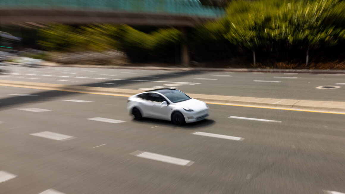 Regulators Investigate Tesla Over Reports of ‘Phantom Braking’