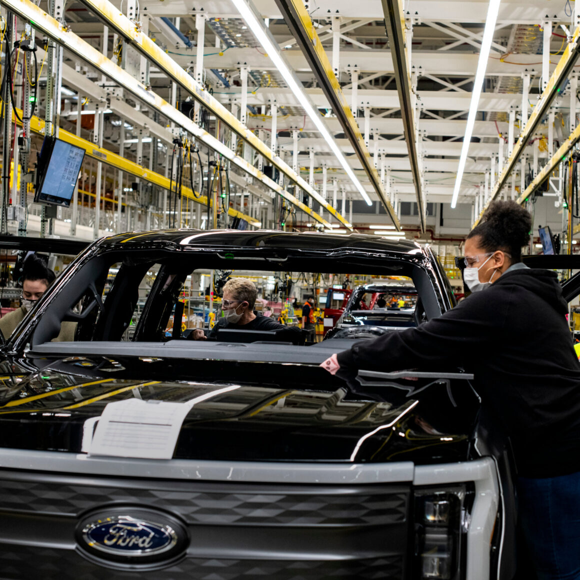 Why This Could Be a Critical Year for Electric Cars