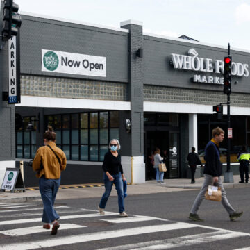 Amazon Opens a Whole Foods With the Next Step in Automation