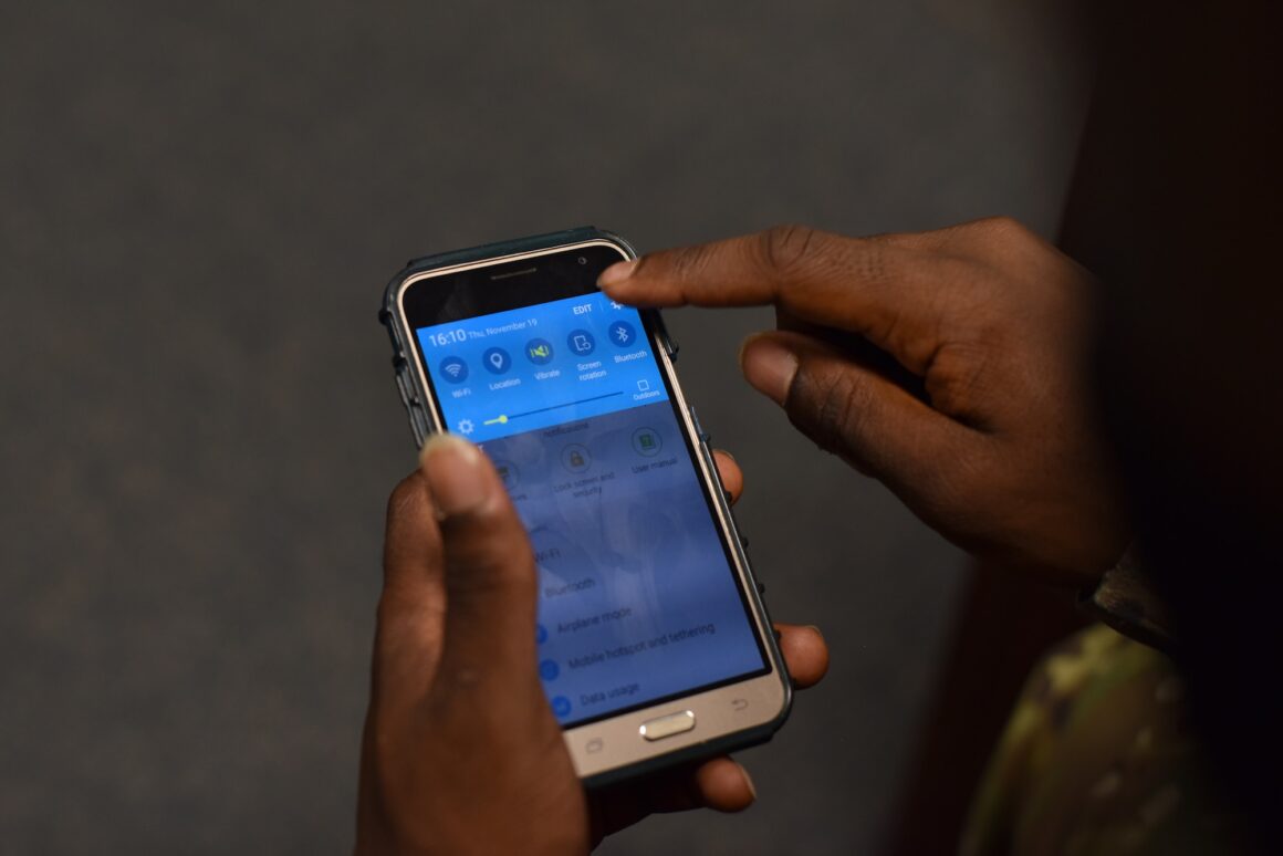 The Settings That Make Smartphones Easier for Everyone to Use