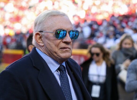 Jerry Jones prepared to penny-pinch his way through free agency — again