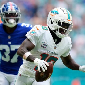 2023 NFL receiving yards leaders