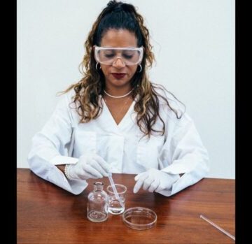 Abbott Laboratories Allegedly Refused to Let Black Scientist Work Remotely After Crash That Killed Her Son, Labeled Her an ‘Angry Black Woman’ When She Complained