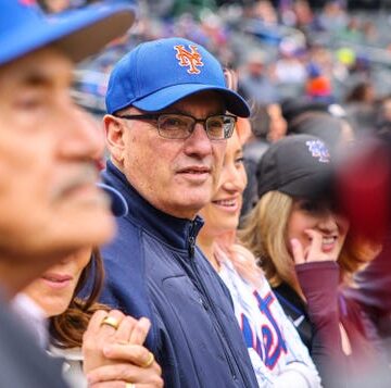 The New York Mets can, and should fall back on their billionaire owner The New York Mets can, and should fall back on their billionaire owner