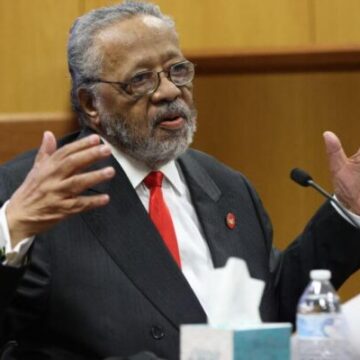 Fani Willis’ Father Says Storing Months’ Worth of Cash at Home Is ‘a Black Thing’. Cultural Experts Explain Why That Is