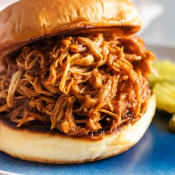 Pulled Chicken Burgers