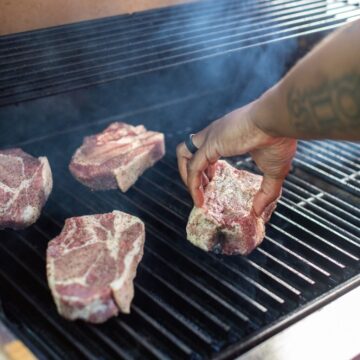 How to Grill the Best, Juicy Pork Chops (Easy Recipe!) How to Grill the Best, Juicy Pork Chops (Easy Recipe!)