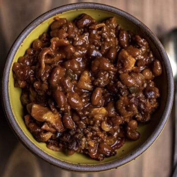 Slow Cooker Baked Beans with Bacon & Brown Sugar Slow Cooker Baked Beans with Bacon & Brown Sugar