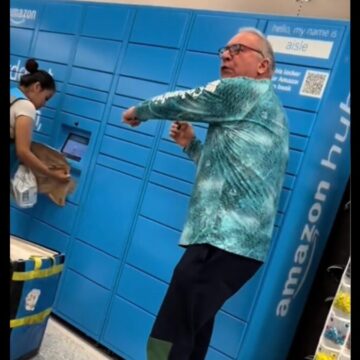 ‘I’m Taking a Video of This!’: Male ‘Karen’ Threatens to Report Amazon Worker After Catching Her ‘Wasting Time’ While ‘Multitasking’ Instead of Putting Packages In Lockers