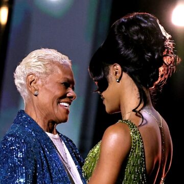 Dionne Warwick chooses Teyana Taylor to play her in biopic Dionne Warwick chooses Teyana Taylor to play her in biopic
