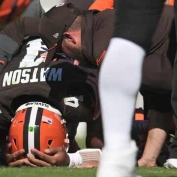 The response to Cleveland Browns quarterback Deshaun Watson’s injury is a reminder of who enabled him The response to Cleveland Browns quarterback Deshaun Watson’s injury is a reminder of who enabled him